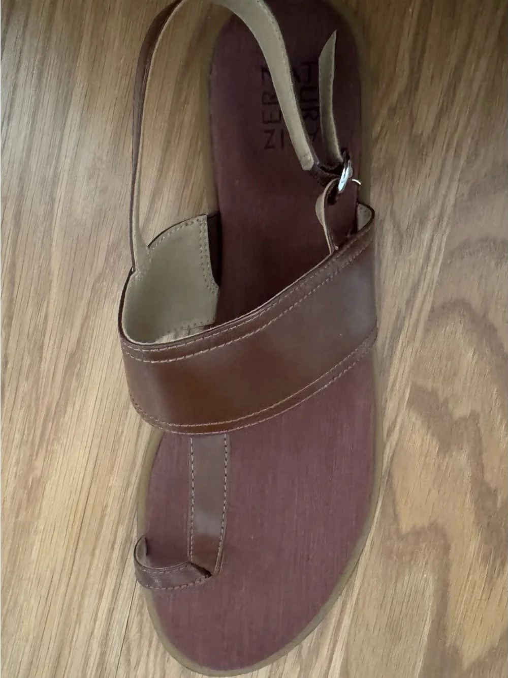 Naturalizer Brown Leather T Strap Sandals